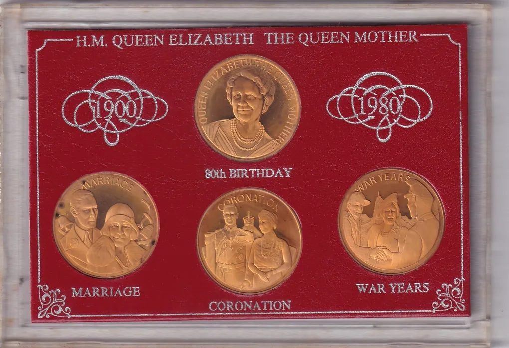 1980 Queen Mother 80th Birthday Commemorative Gold Plated Medallions Rare (4 Coin Set)
