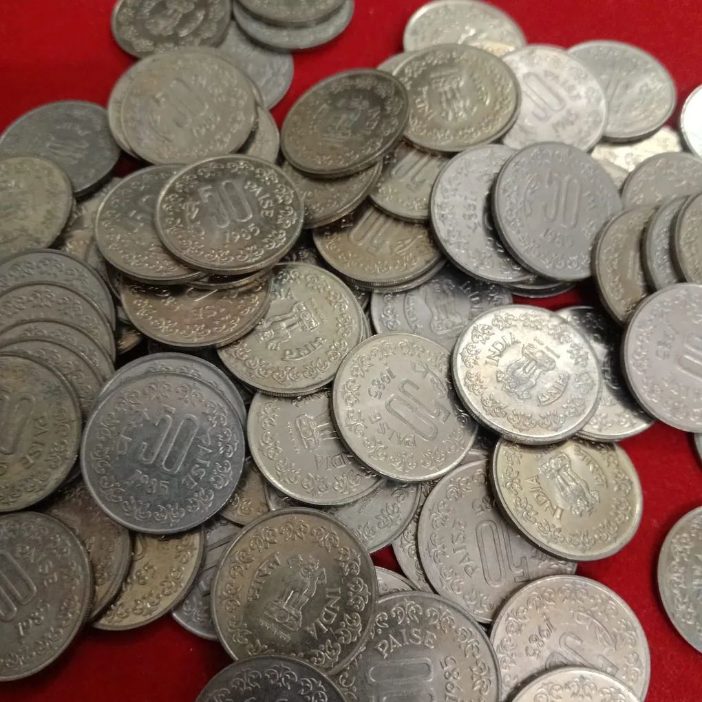 50 Paise Copper Nickel Scare Coins 1985 Year Hyderabad Mint 50 Pcs Given Unc Condition