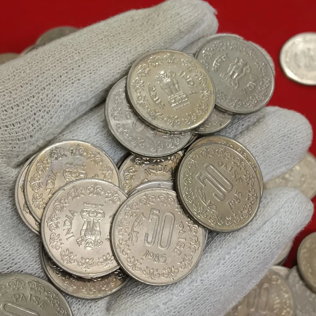 50 Paise Copper Nickel Scare Coins 1985 Year Hyderabad Mint 50 Pcs Given Unc Condition