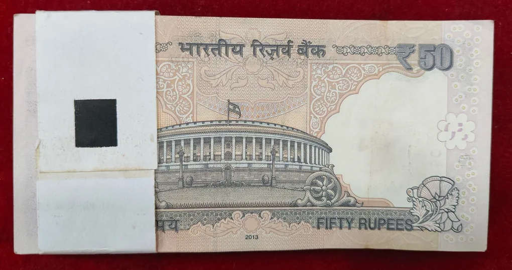 50 Rupees Old Issue Governor D.Subbarao Rare GEM UNC Serial Packet