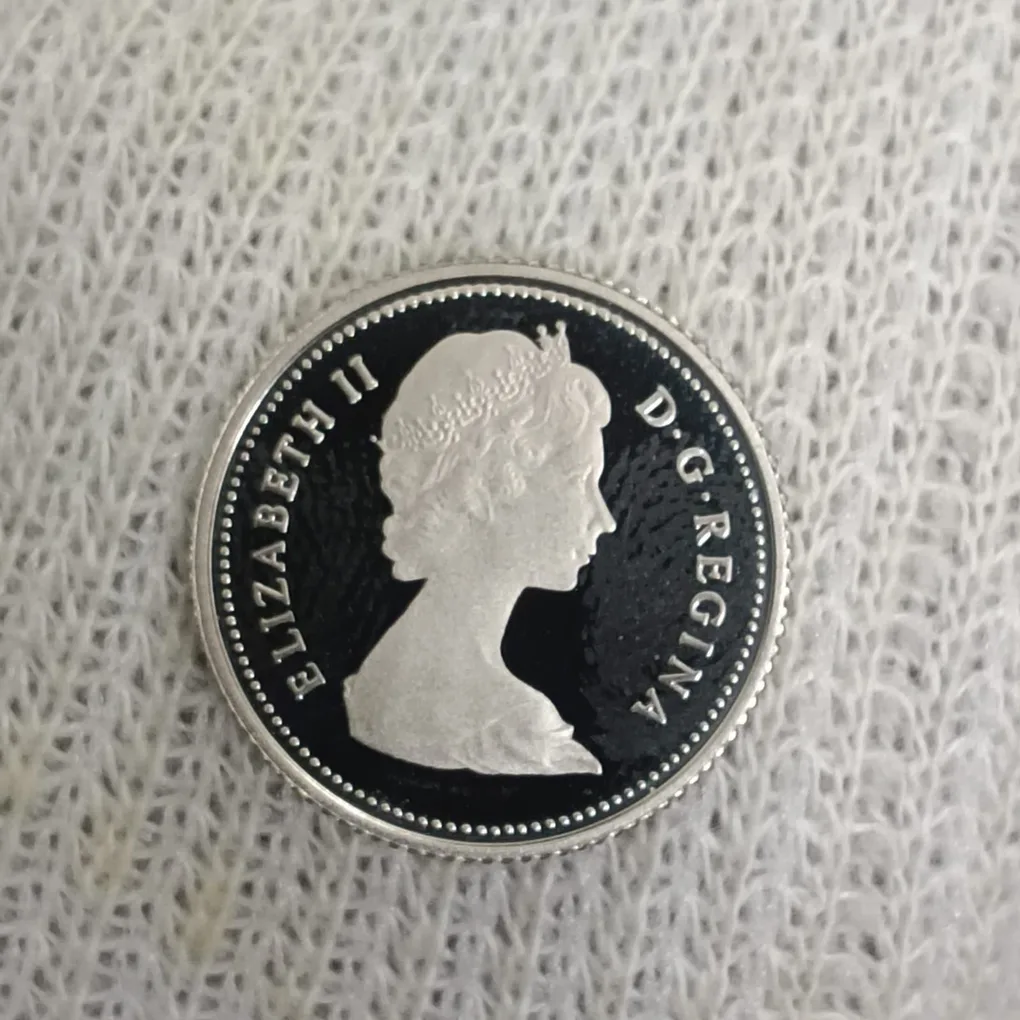Elizabeth II DG Regina 10 Cents Proof Coin 1982 Year Canada