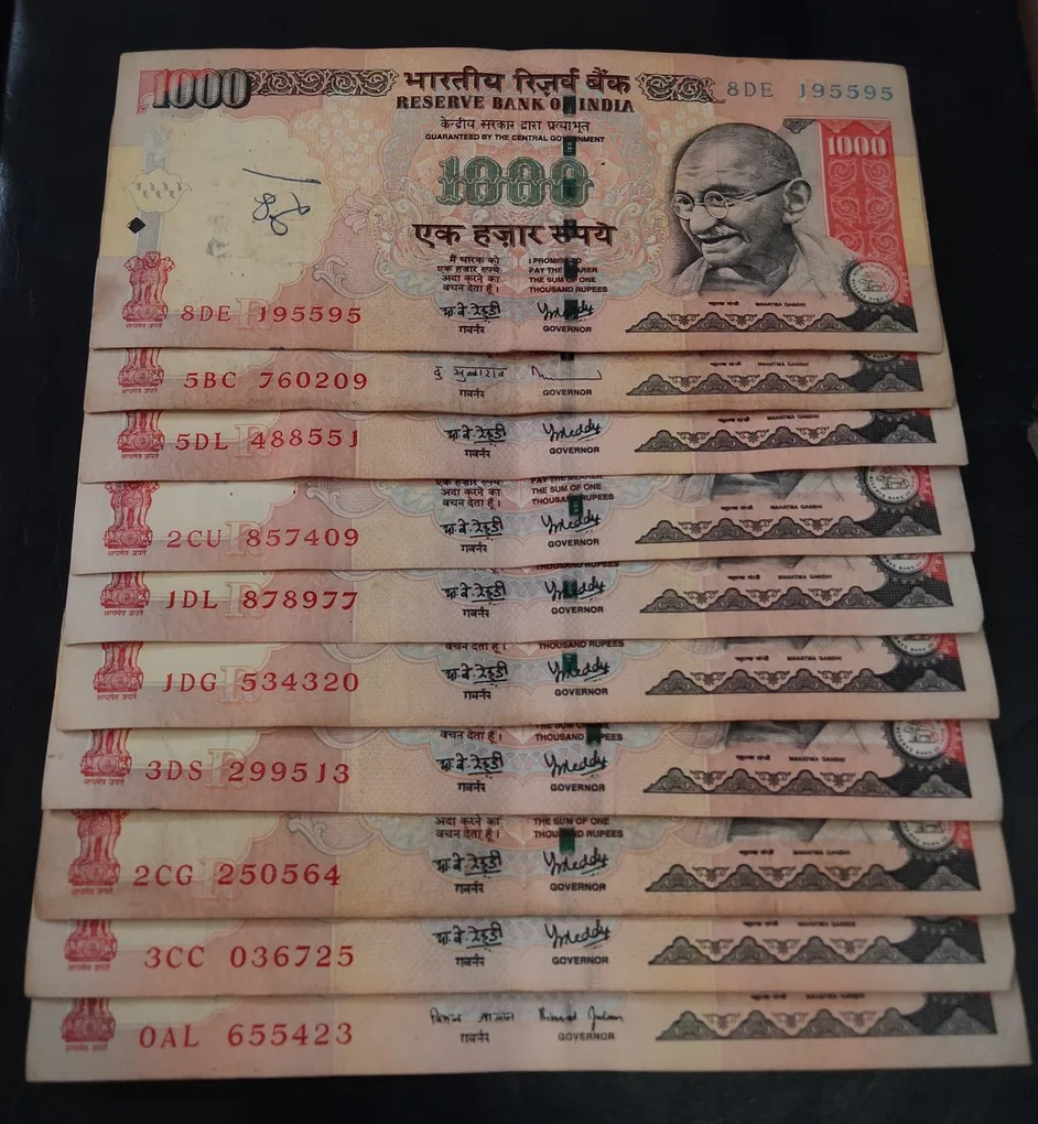 1000 rupees old gandhi note excellent condition same and similar piece are available