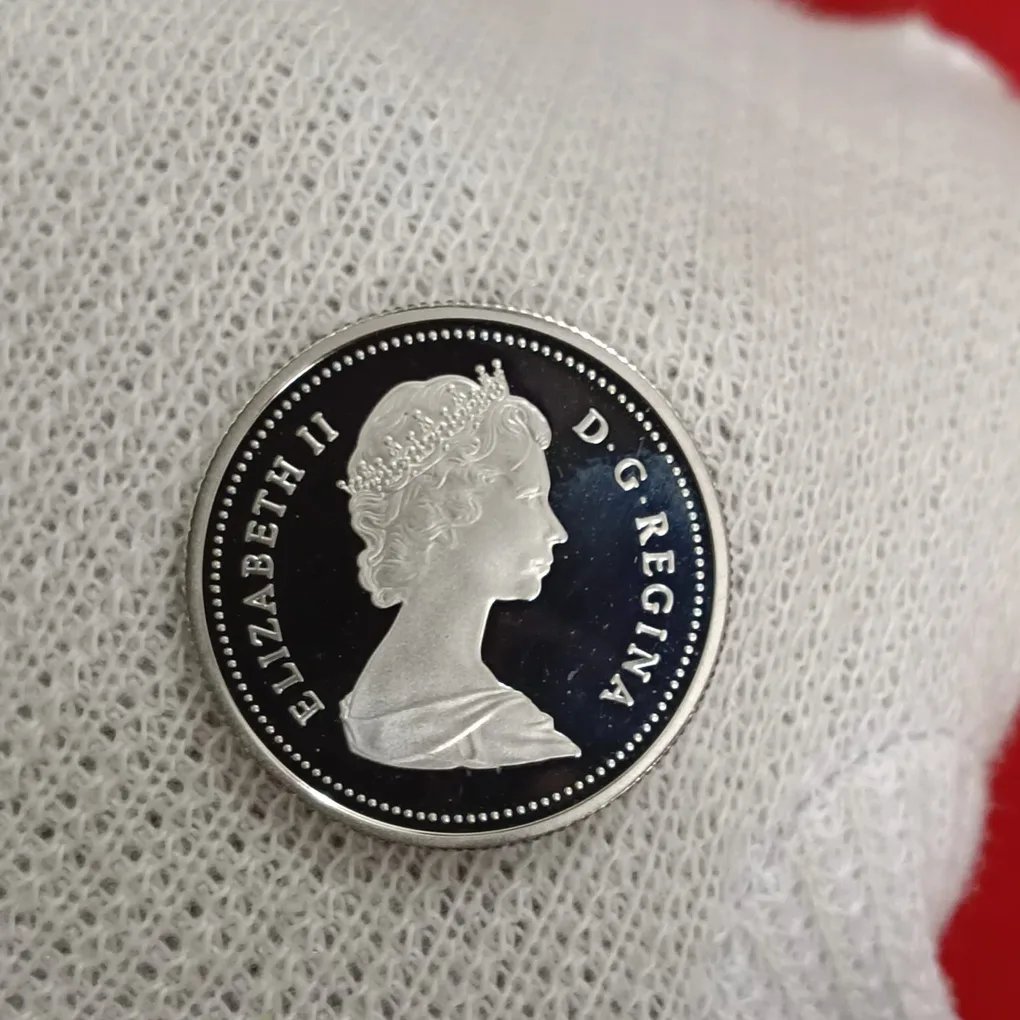 Elizabeth II DG Regina 25 Cents Proof Coin 1988 Year Royal Canadian Mint
