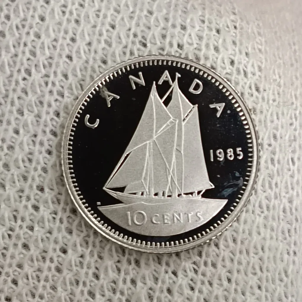 Elizabeth II DG Regina 10 Cents Proof Coin 1985 Year Royal Canadian Mint