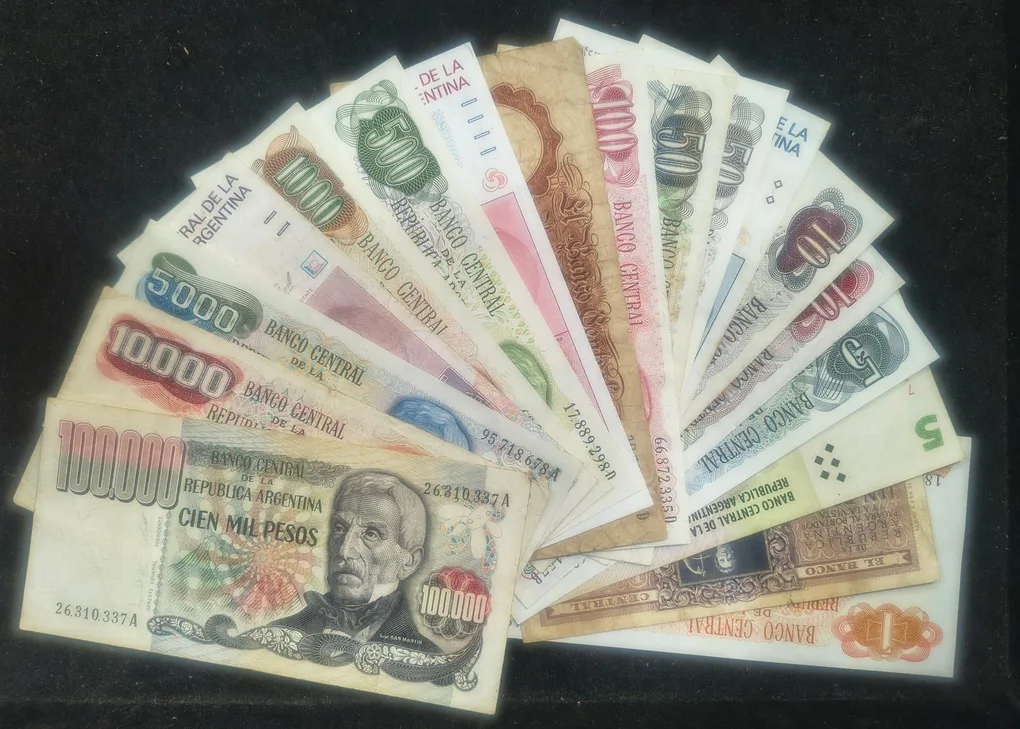 Argentina 18 Different (18 Pcs) Note Set #!8