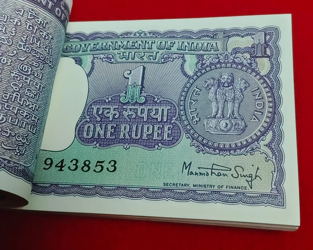 A-36 Manmohan Singh One Rupee Packet Serial No. 943801