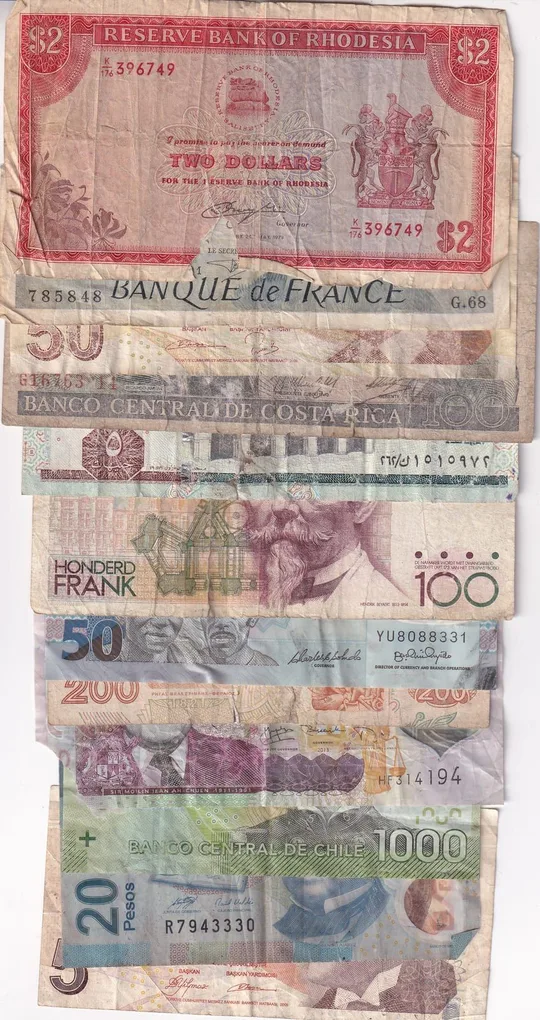 Different World Note Poor Condition (12 Pcs) Lott#*138