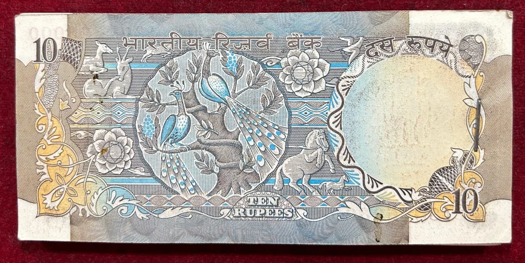10 Rupees Peacock Old Issue Goveror R.n.malhotra Rare UNC Serial Packet