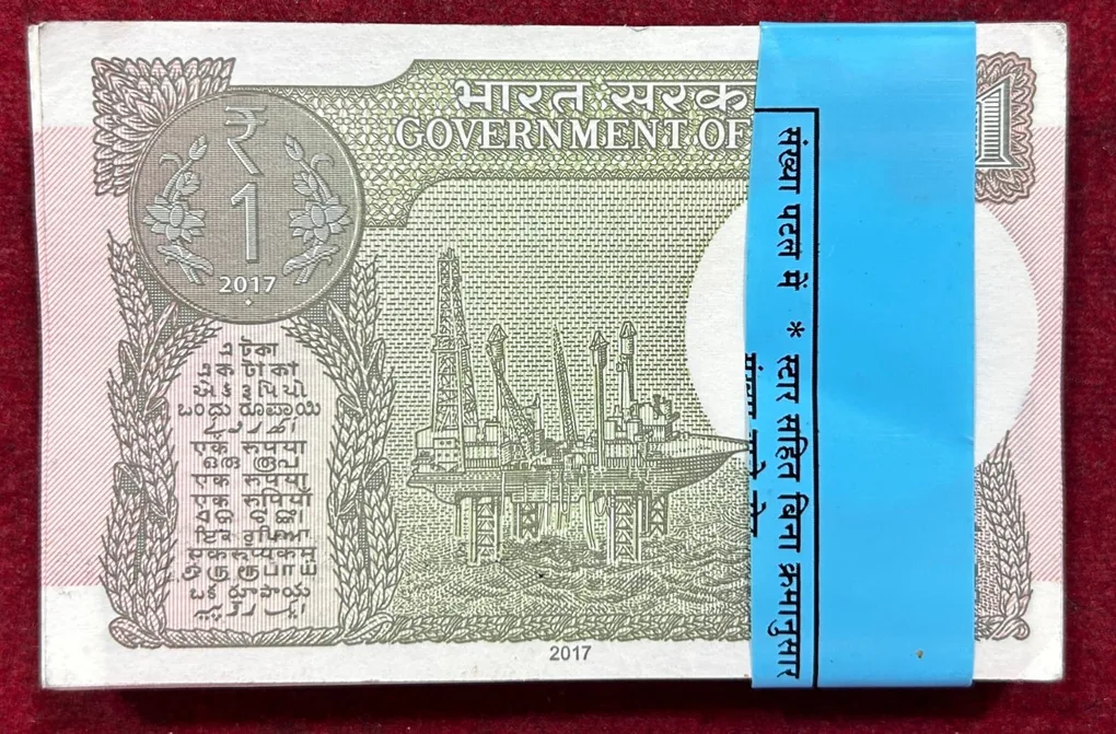 1 Rupee 2017 Governor Shaktikant DAS Rare Packet with 4 Star Notes