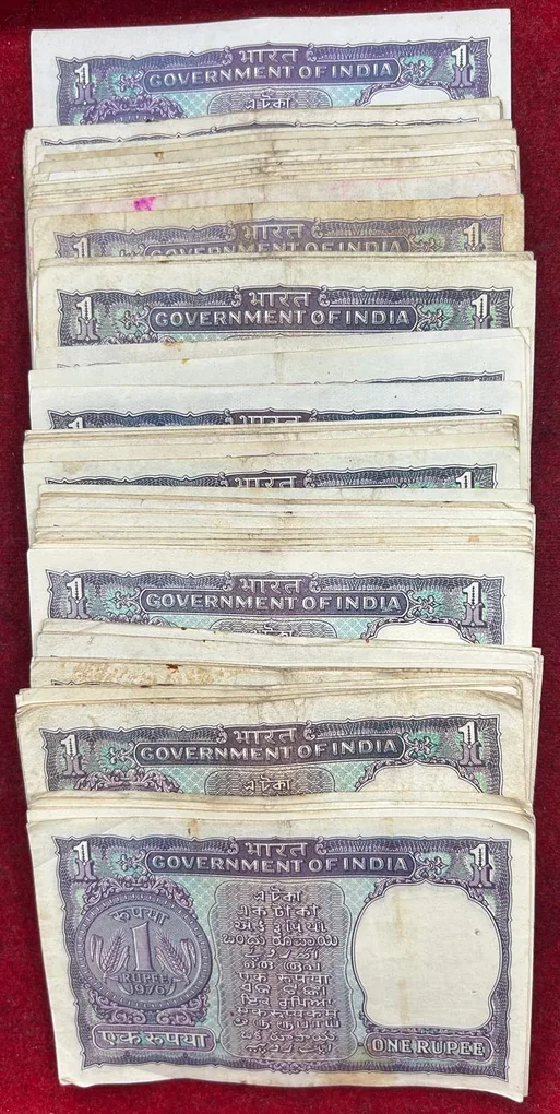 Big Size One Rupees MIX Date Top Condition (100 Note) LOTT #*121