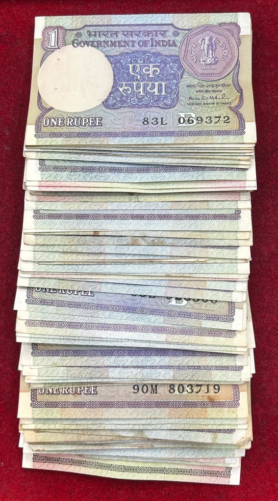 One Rupees MIX Governor Used Condition (100 Note) LOTT #*134