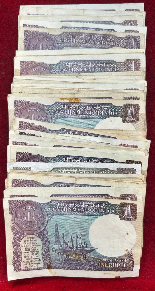 One Rupees MIX Governor Used Condition (100 Note) LOTT #*134