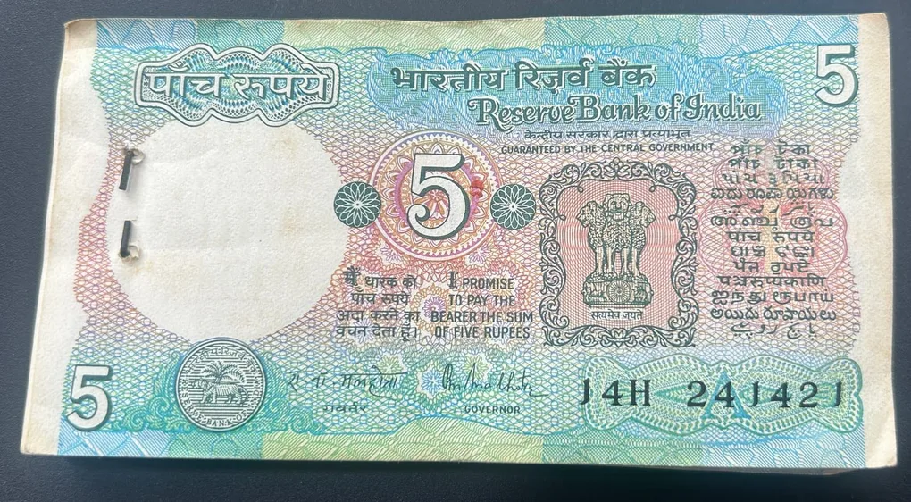5 Rupees Governor R.n.malhotra ( 80 Note )Serial Packet