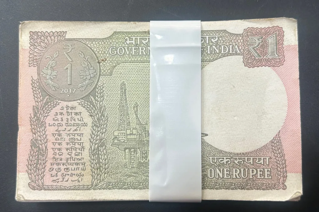 1 Rupees 2017 Governor Shaktikant DAS Rare Serial Packet