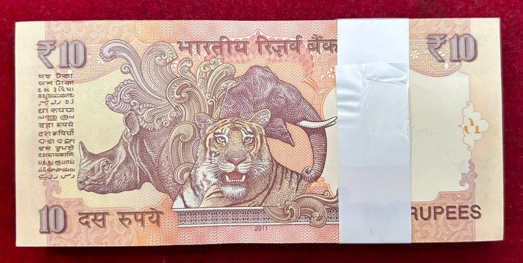 10 Rupees Governor D.Subbarao Rare GEM UNC Serial Packet with Fancy Number Ending 786
