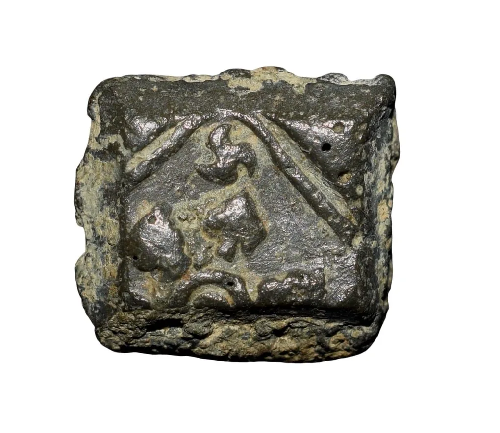 Copper Coin of Pre-Satavahana(2nd Cen. BC) from Vidarbha(Paoni) with 6-Armed Symbol & Swastik