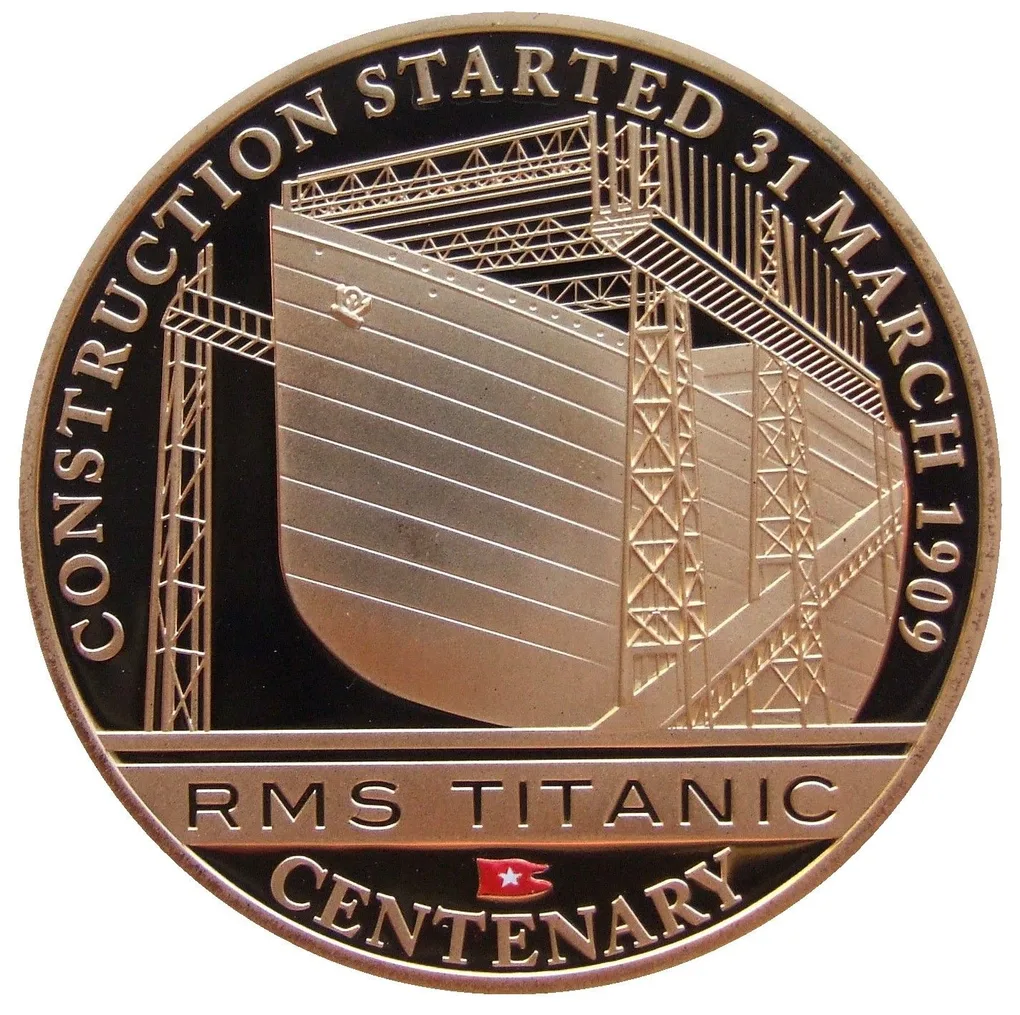 Cook Islands 1 Dollar 2012 - Elizabeth II ( Construction of the Titanic ) Rare UNC Coin with Capsule #C-122