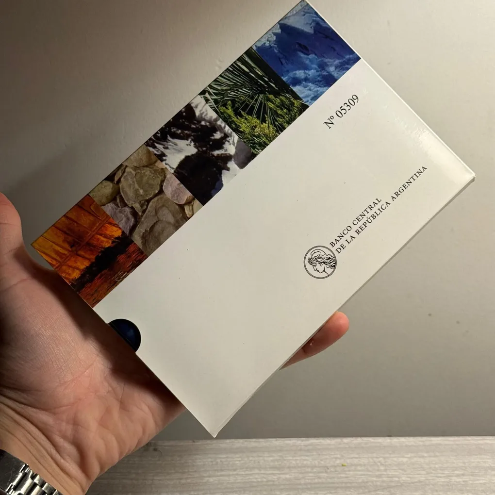 Extremely Rare Proof Coin Set Argentina Year 2010 Bicentennial of the May Revolution coin set issued by the Central Bank of Argentina (BCRA)