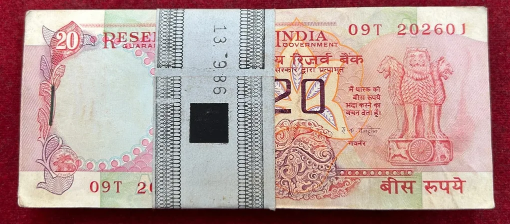 20 Rupees Old Issue Governor R.n.malhotra UNC Serial Packet