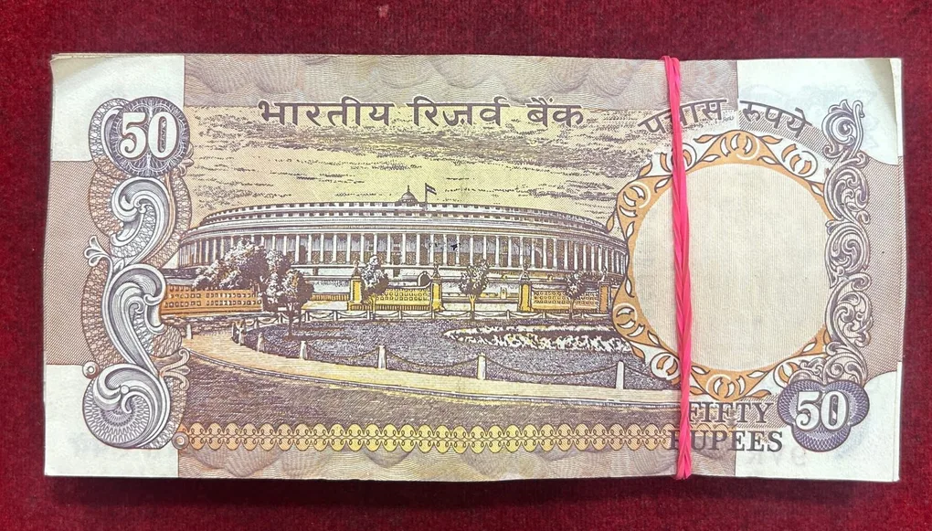 100 Note Used Mix Governor Old Issue 50 Rupees Good Condition Note