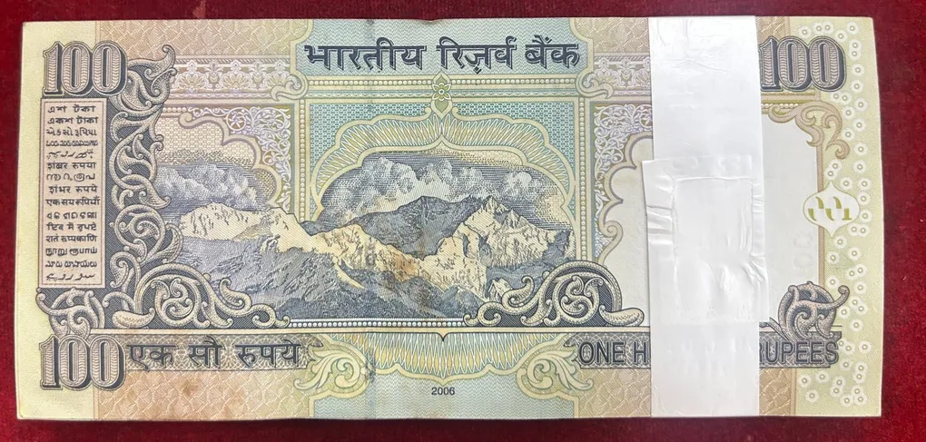 100 Rupees Governor Y.B.Reddy Rare Gem Unc Serial Packet
