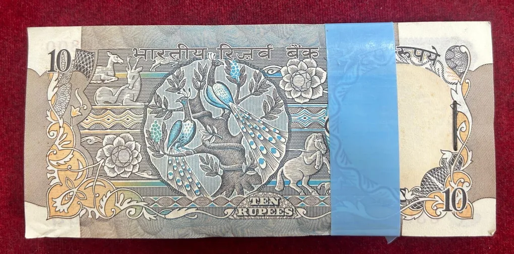 10 Rupees Old issue governor I.J.Patel Rare Gem Chocolate Serial Packet with Fancy Number Ending 786