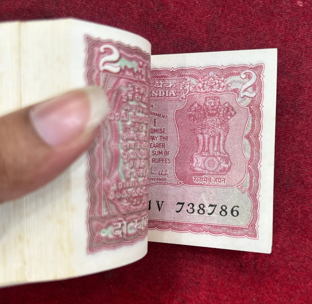 2 Rupees Tiger Issue Governor R.N Malhotra Rare Serial Packet With (Fancy Number 738738 + Ending 786)
