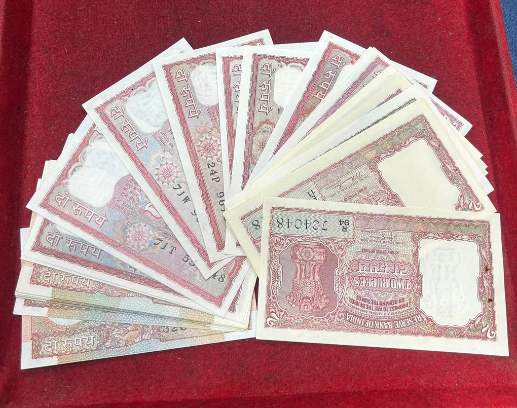 34 Note Signature 2 Rupees UNC Set (See Description) #A-1