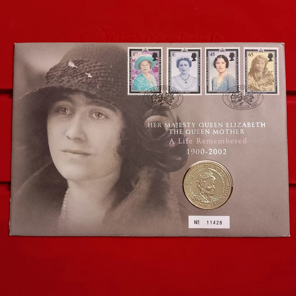 Ex Rare 5 Pounds Proof Coin Her Majesty Queen Elizabeth The Queen Mother 1900-2002 Royal Mint