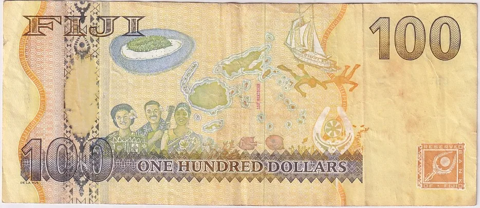 Fiji 100 Dollar Queen Elizabeth II 2007 Year Banknote Rare #1