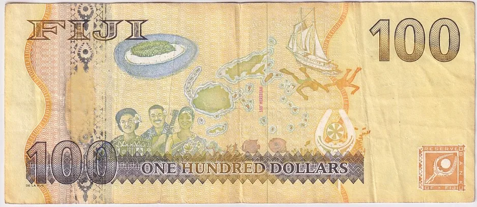 Fiji 100 Dollar Queen Elizabeth II 2007 Year Banknote Rare #2