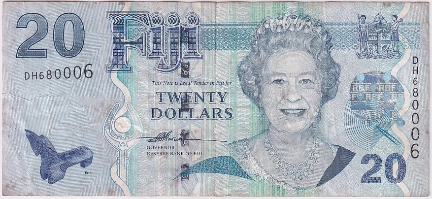 Fiji 20 Dollar Queen Elizabeth II 2007 Year Banknote Rare #1