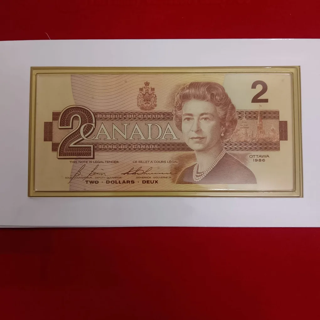 Ex Rare The Polar Bear Canda's New Uncirculated Proof Coin Note 2 Dollar Elizabeth Coin And Bank Elizabeth Note Set 1996 Year Issue ROYAL CANADIAN MINT