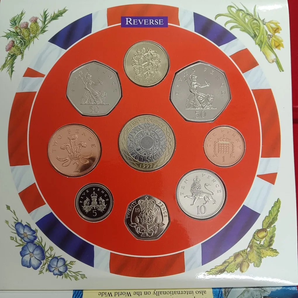 Ex Rare United Kingdom Brilliant Uncirculated Coin Collection 1997 Year Proof Coin Set Issued By Royal Mint