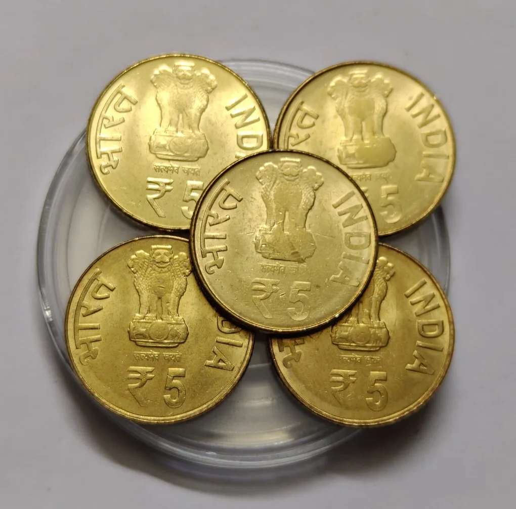 Rare Rare Five Rs Birth Centenary Of Rani Gaidinliu 1915 -2015 Kolkata Mint Coin UNC