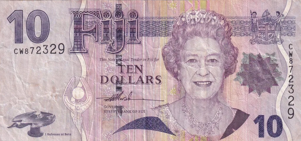 Fiji 10 Dollars - Elizabeth II Rare Note #B2
