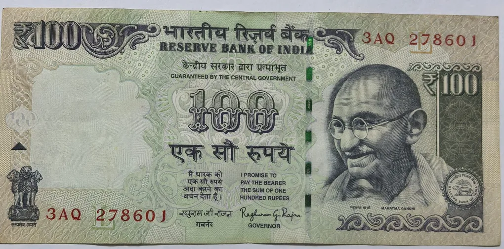 Reserve Bank Of India 100 Rs Note Middle 786 Note Signed By Raghuram Rajan
