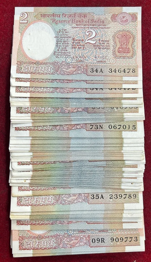 2 RUPEES SATELLITE MIX GOVERNOR UNC (100 NOTE)#B-4