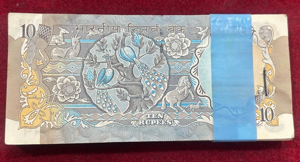 10 RUPEES (PEACOCK) GOVERNOR R.N MALHOTRA RARE (99 NOTE) SERIAL PACKET(LAST NOTE MISSING PACKET)