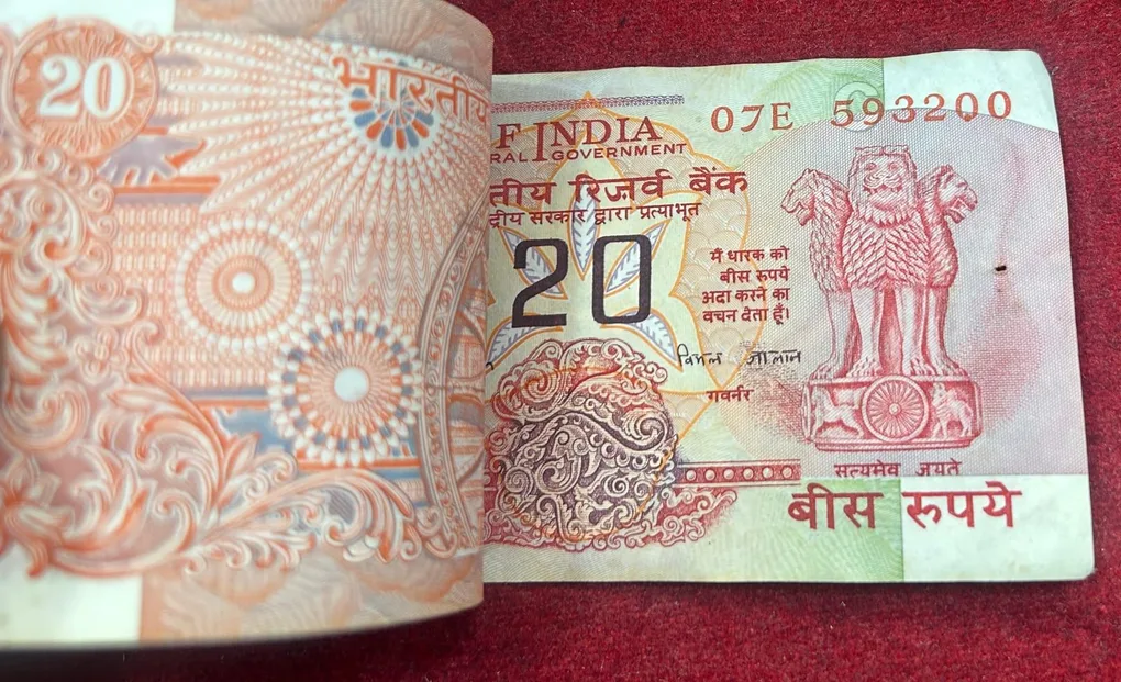 20 RUPEES OLD ISSUE GOVERNOR BIMAL JALAN RARE (100 NOTE) SERIAL PACKET