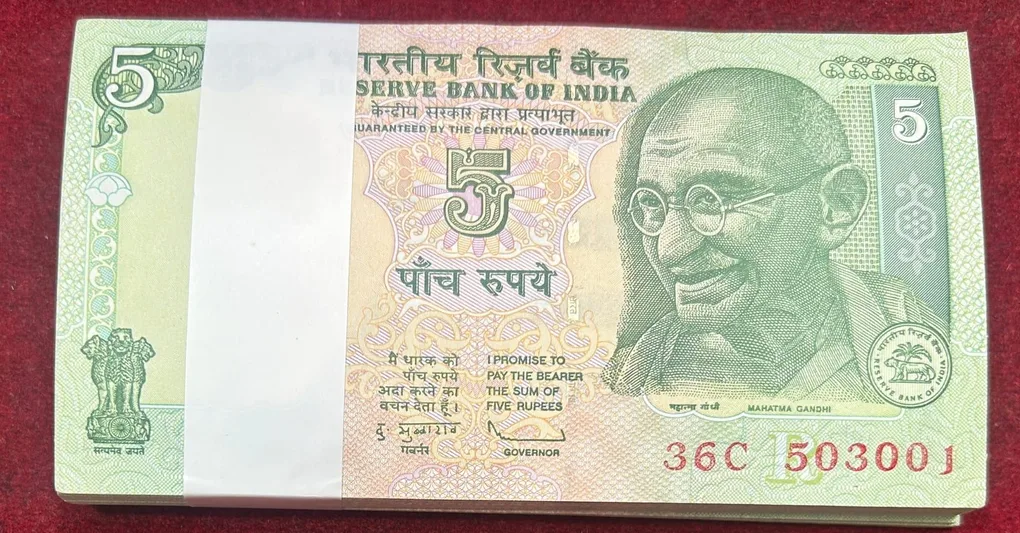 5 RUPEES (GANDHI) GOVERNOR D.SUBBA RAO RARE (100 NOTE) SERIAL PACKET