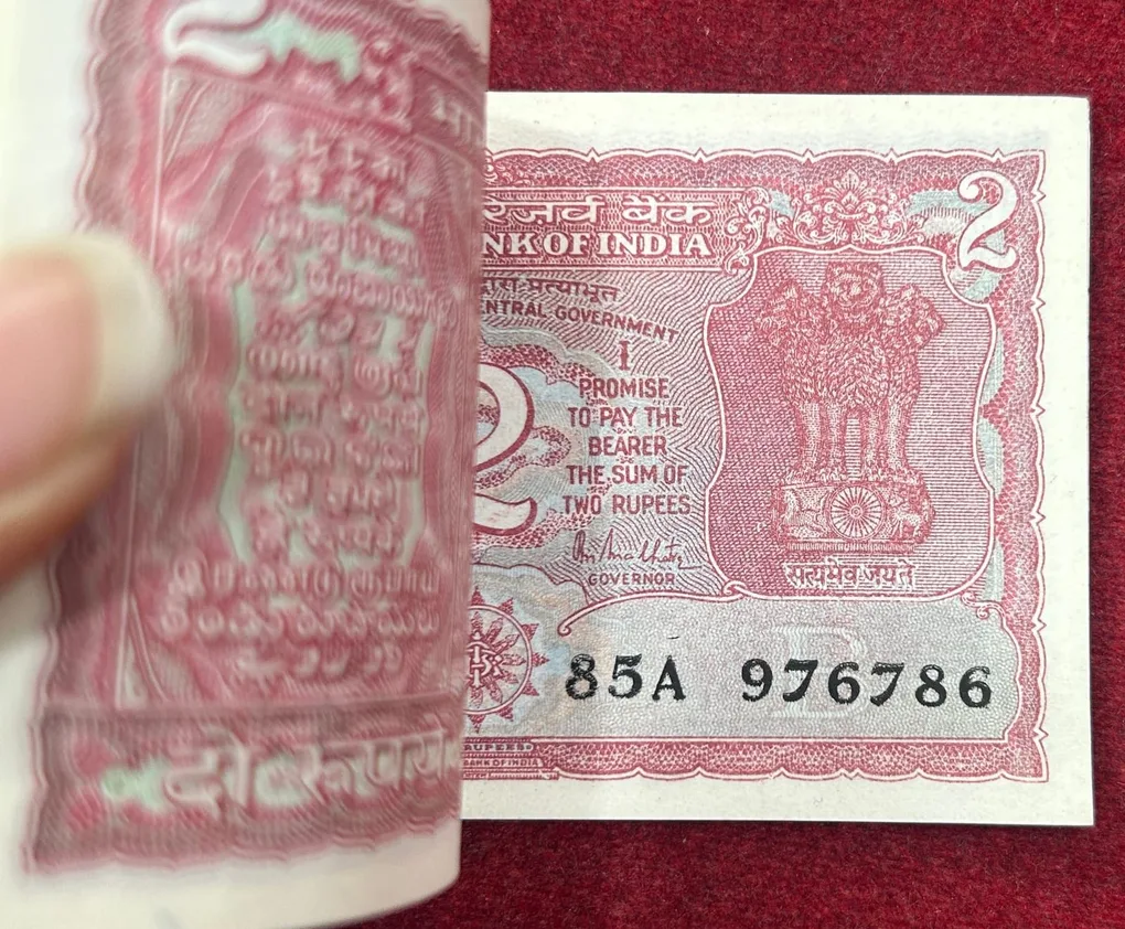 2 RUPEES TIGER GOVERNOR R.N.MALHOTRA RARE SERIAL PACKET WITH FANCY NUMBER ENDING 786