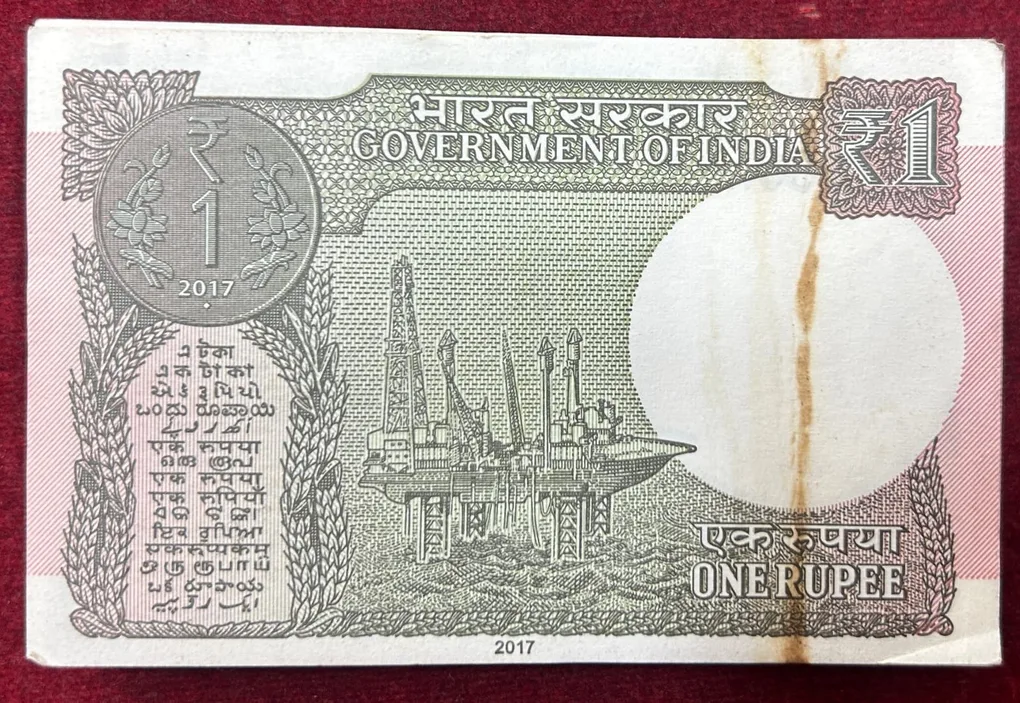 1 RUPEES 2017 GOVERNOR SHAKTIKANT DAS RARE SERIAL PACKET WITH FANCY NUMBER ENDING 786 + 721721