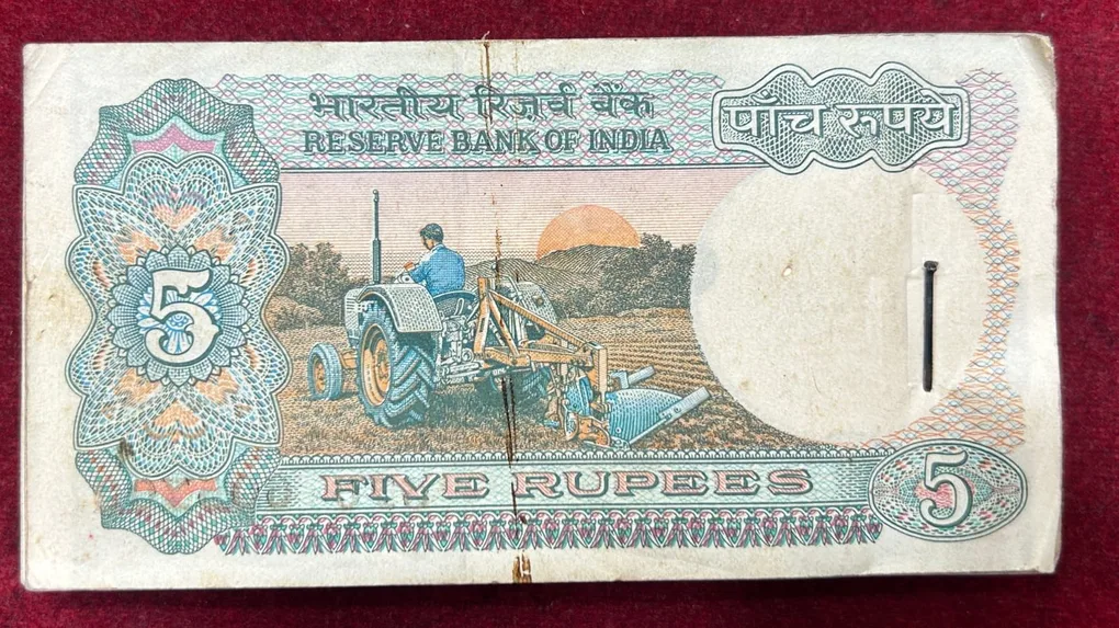 5 RUPEES (Tractor) GOVERNOR R.N MALHOTRA RARE (99 NOTE) SERIAL PACKET ( Only First Note Missing)