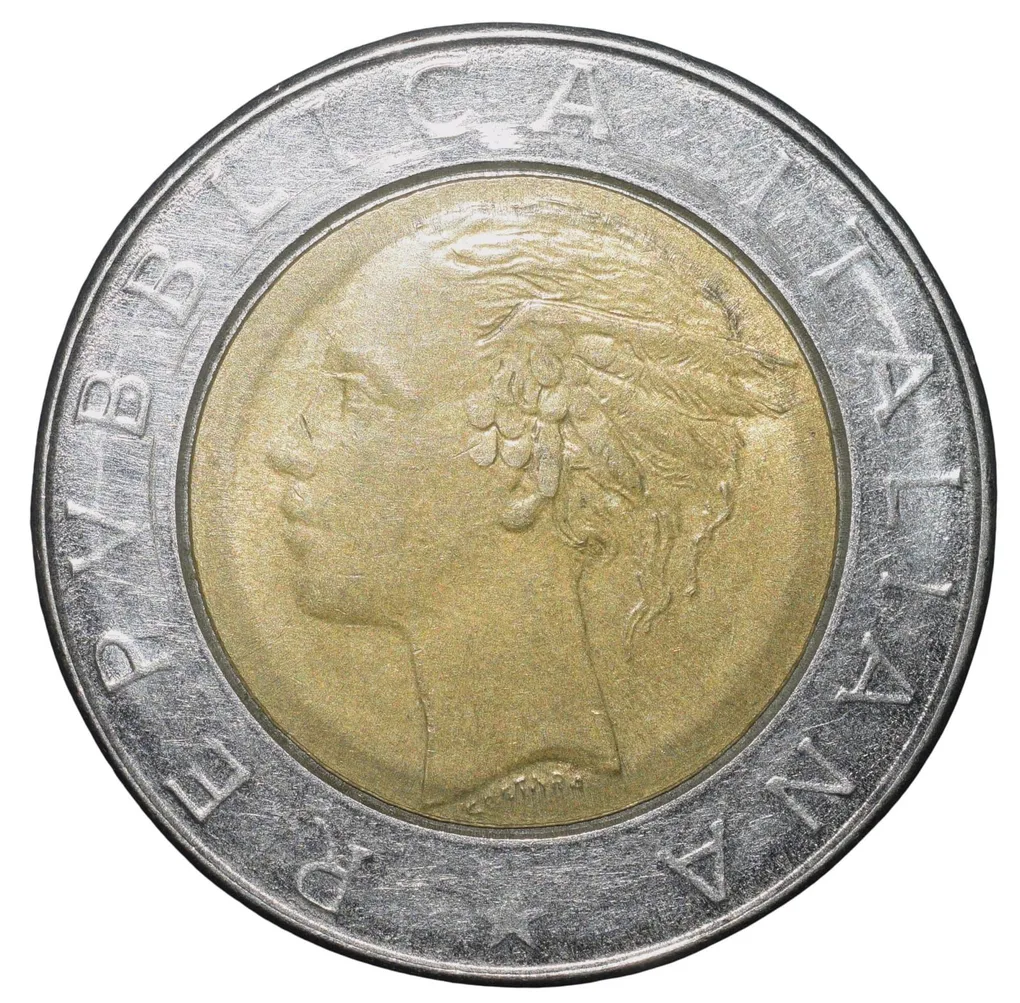 Bi-Metal 500 Lira of Italy (AD 1985) with A view of the Piazza del Quirinale, Rome.
