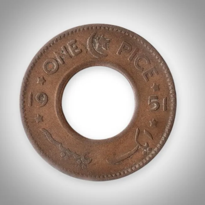 Rare One Pice 1951 Government of Pakistan Holed Bronze Crescent and Star Coin Foreign Mint # A187