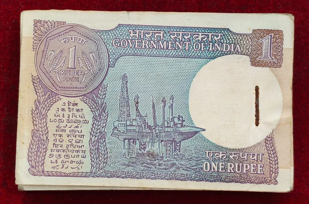 1 RUPEES 1992 GOVERNOR Montek Singh Ahluwalia RARE UNC SERIAL PACKET