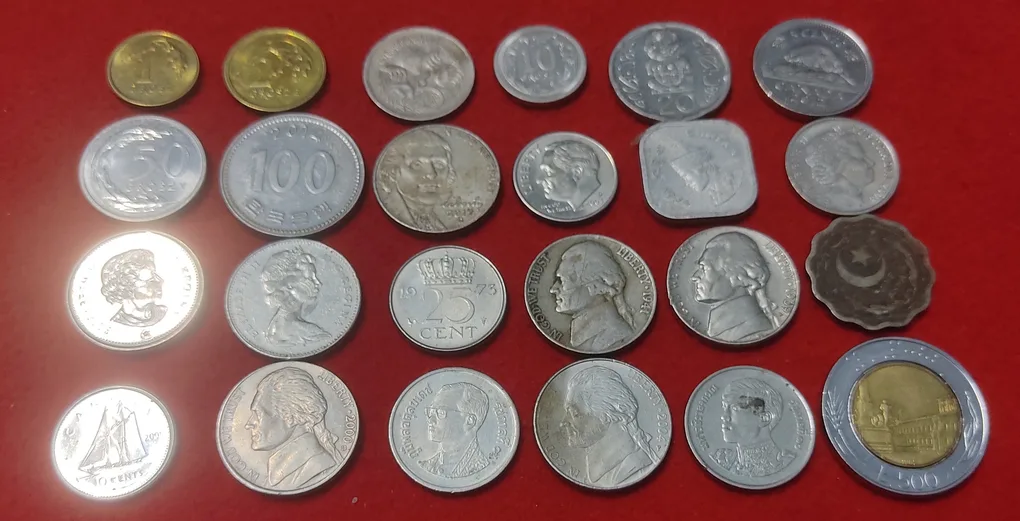 FOREIGN COIN LOT OF 24 COIN PRICE