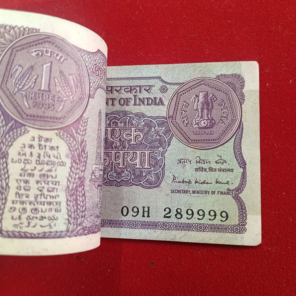 One Rs Rare Full Bundle Finance Minister Pratap Krishnan kaul Year 1985 Goverment of India 289901