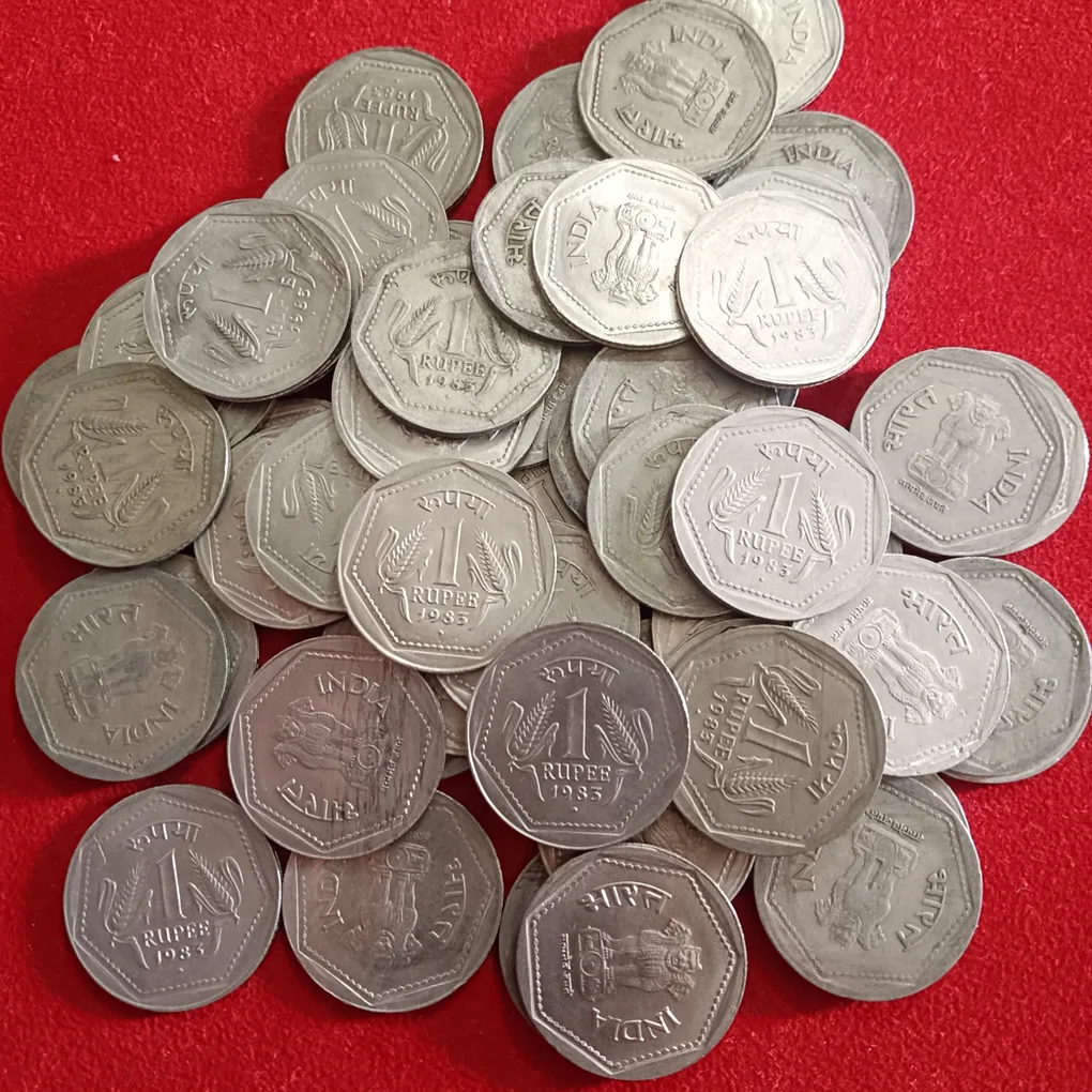One Rupee Scare Coin 1983 Year Bombay Mint 10 Pcs Given Republic of India